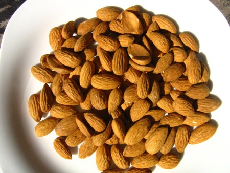 Almendra Jumbo, $ 8.500 kilo